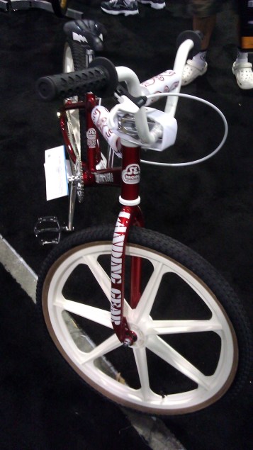 2013 SE Retro Floval Flyer