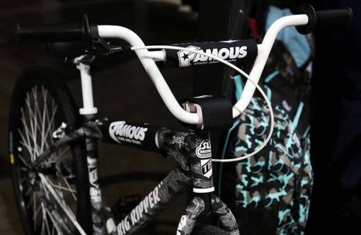 2015 SE TB Famous Stars and Straps Big Ripper