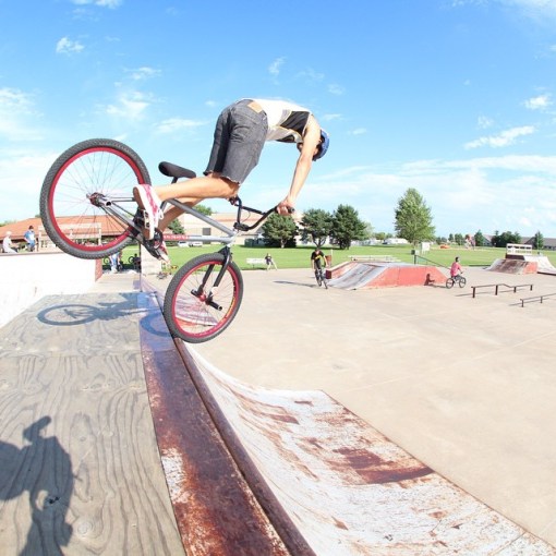 bobby parker twofourtuesday knoxville pick