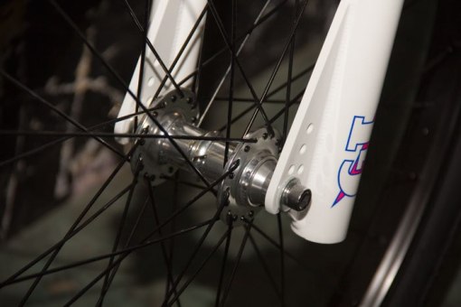 performer-24-gt-bicycles-2017-bmx-bike-front-hub